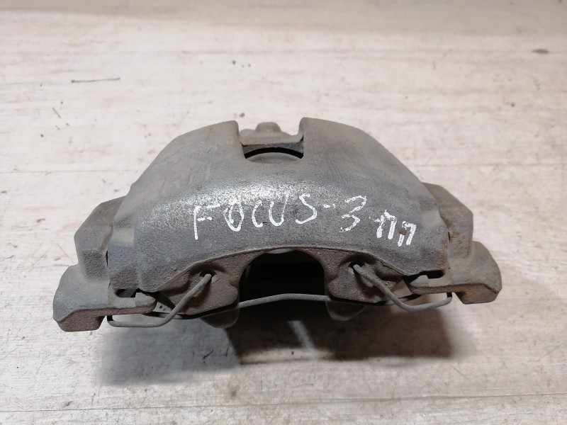 Focus 3 суппорт передний правый хэтч 1,6