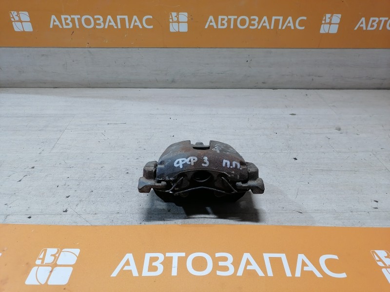 Focus 3 суппорт передний правый хэтч 1,6