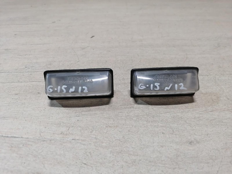 Almera G15 плафон подсветки номера