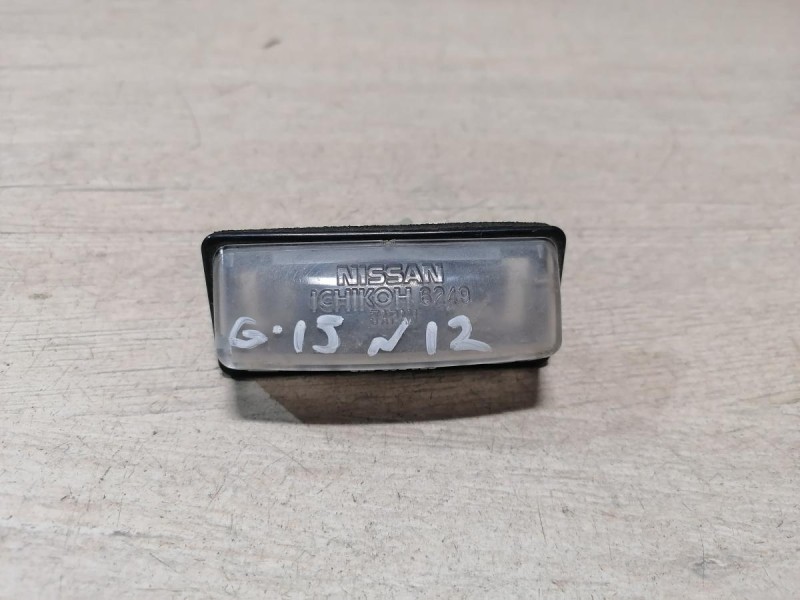 Almera G15 плафон подсветки номера