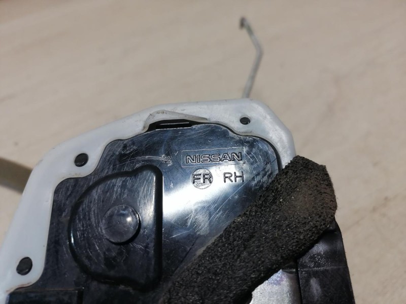 Almera G15 замок двери передний правый