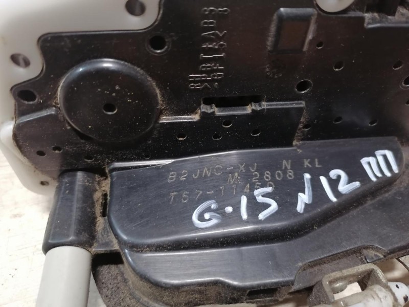 Almera G15 замок двери передний правый