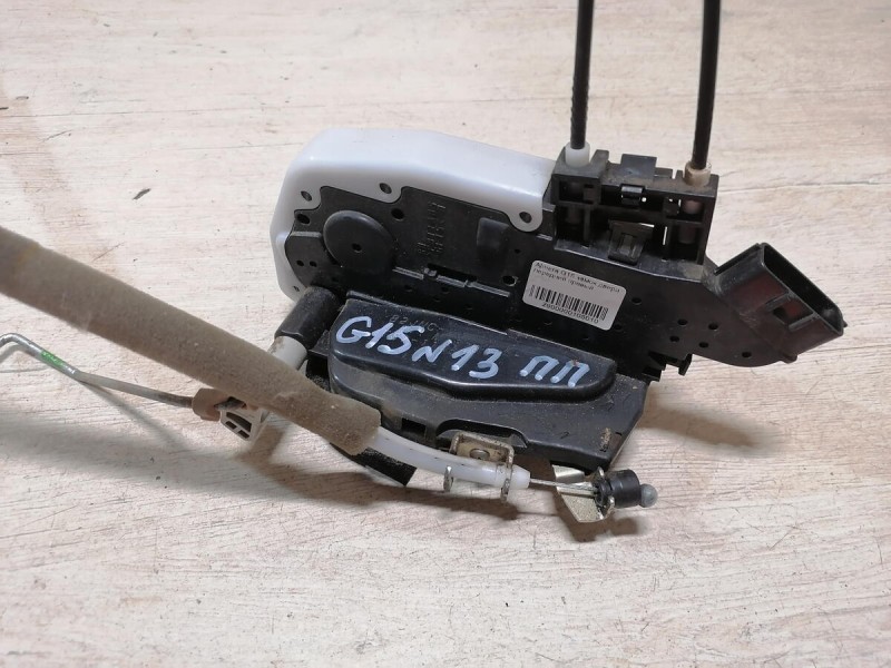 Almera G15 замок двери передний правый