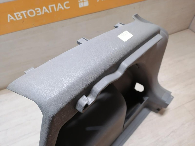 Golf обшивка багажника правая