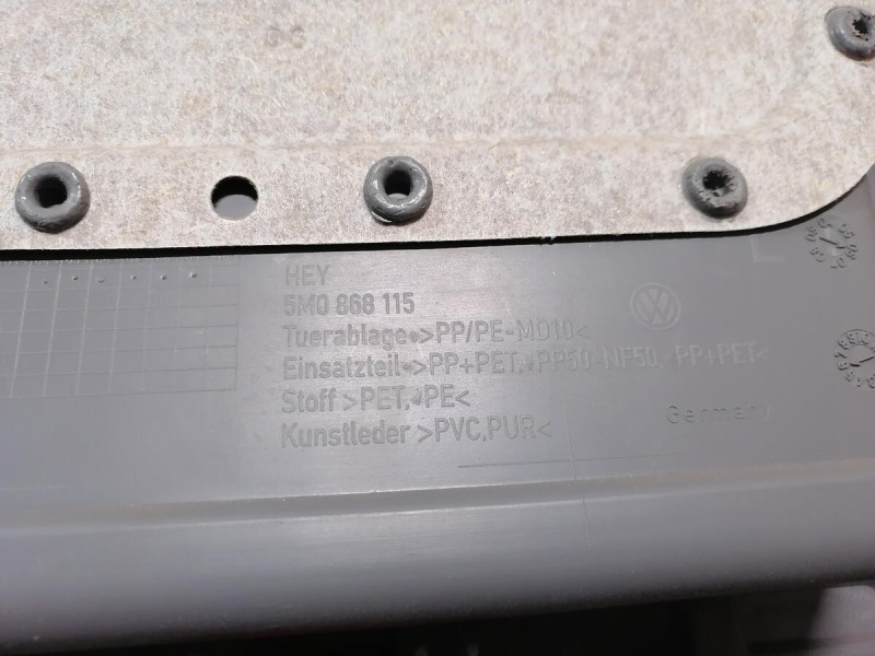 Golf обшивка двери задняя левая мех