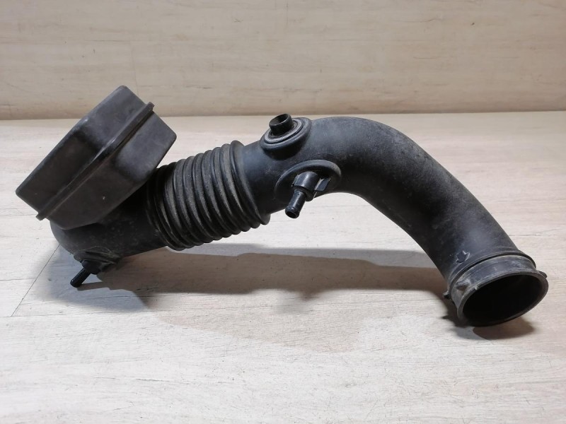 Santa Fe патрубок воздушного фильтра