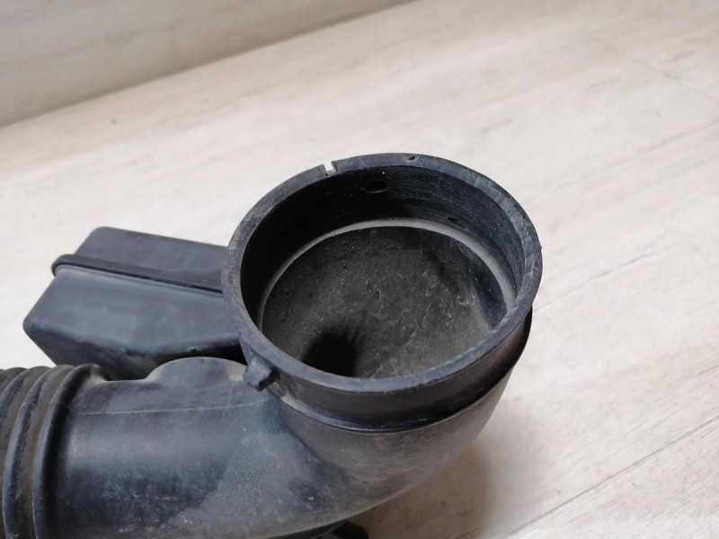 Santa Fe патрубок воздушного фильтра