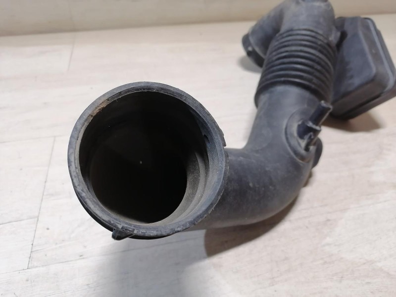 Santa Fe патрубок воздушного фильтра