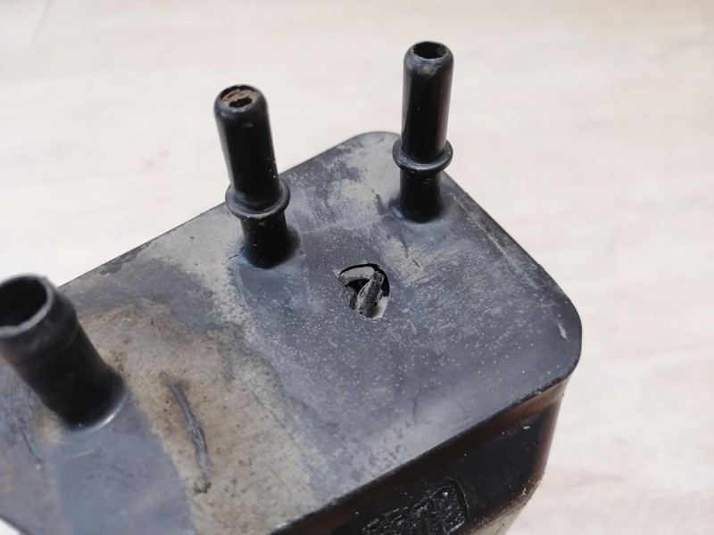 Juke абсорбер топливный