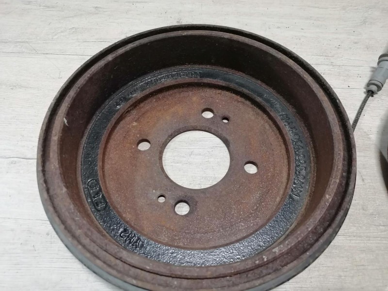 Rio 2 барабан тормозной правый механизм ручника