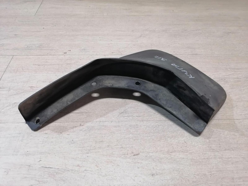 Kuga брызговик задний правый