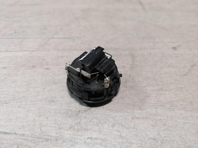 Kuga динамик пищалка