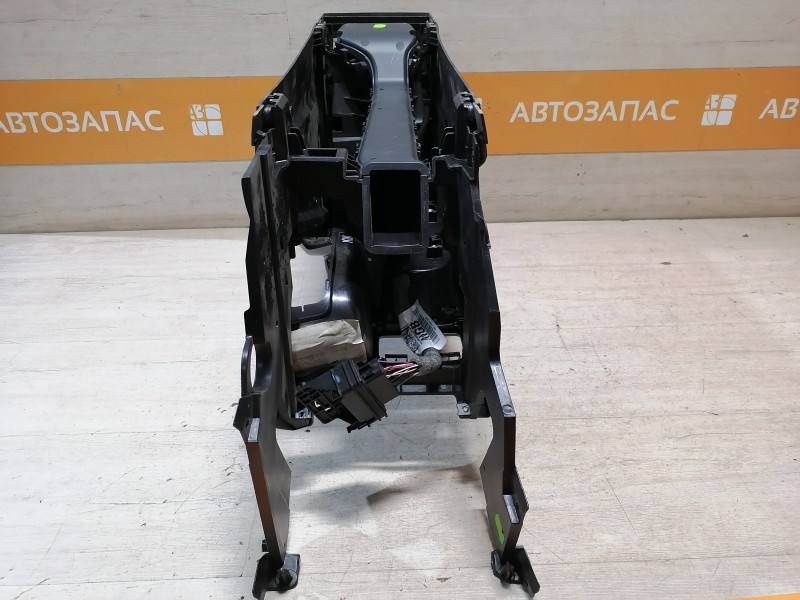 Kuga консоль центральная подлокотник