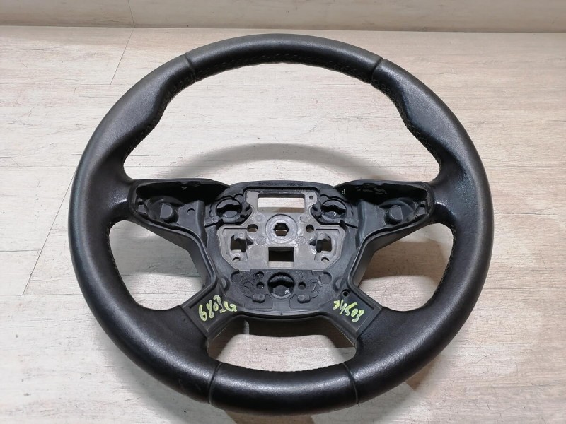 Kuga руль