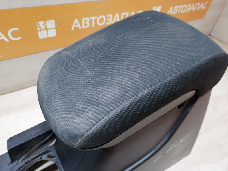 L 200 консоль центральная подлокотник