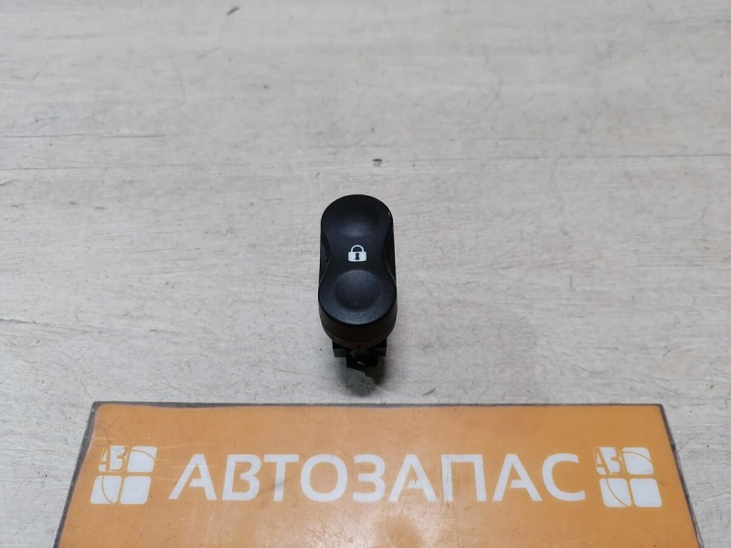 Almera G15 кнопка блокировки дверей