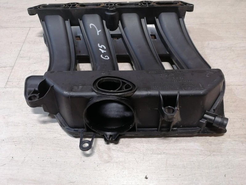Almera G15 №2 коллектор впускной