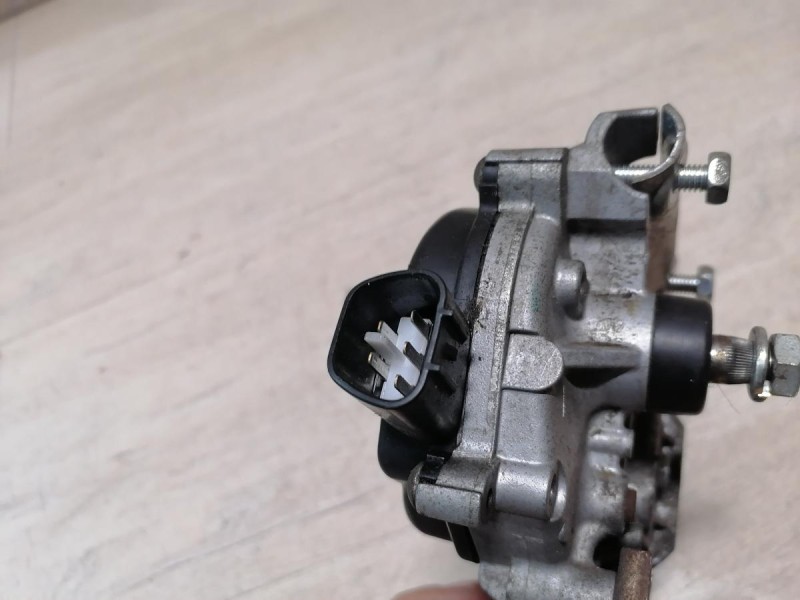 Almera G15 моторчик стеклоочистителя