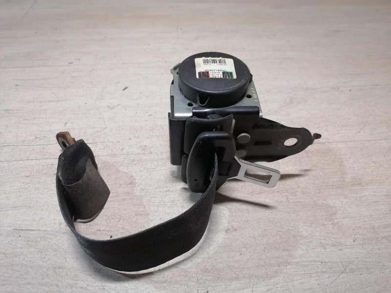 Almera G15 ремень безопасности задний