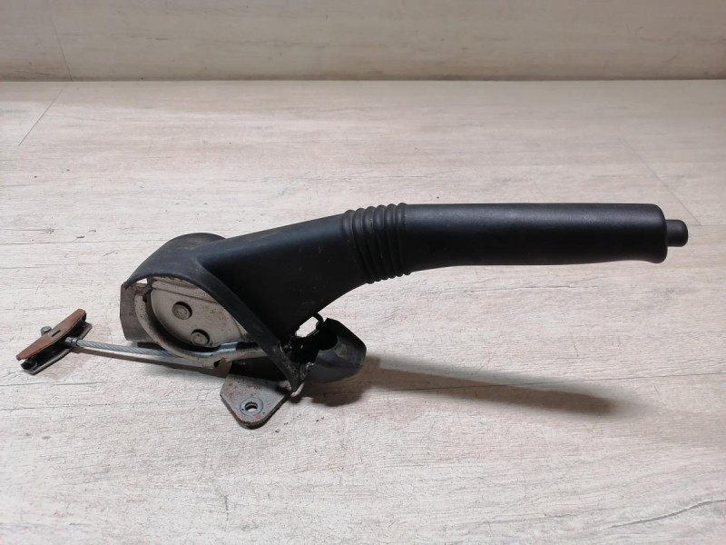 Almera G15 ручник