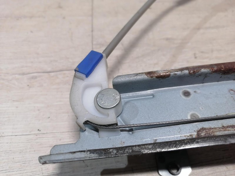 Almera G15 стеклоподъемник передний правый эл