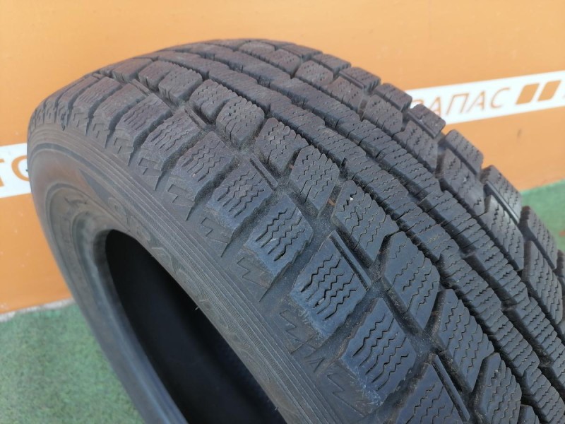 Almera G15 №2 шина 195/60 R15 данлоп липучка