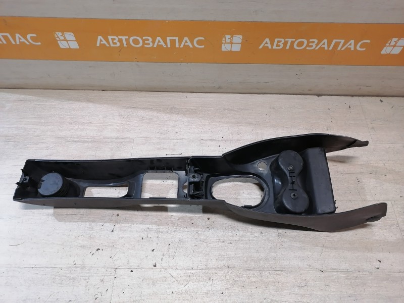 Almera G15 №3 консоль центральная деф