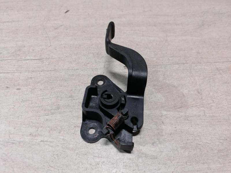 Almera G15 ручка открывания багажника