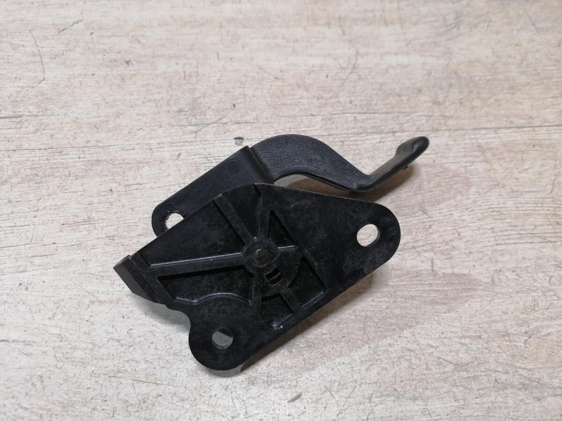 Almera G15 ручка открывания багажника