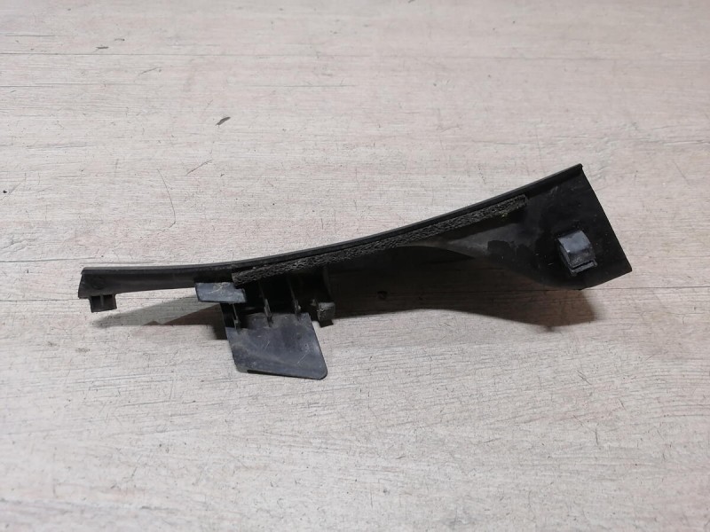 Almera G15 уголок жабо левый