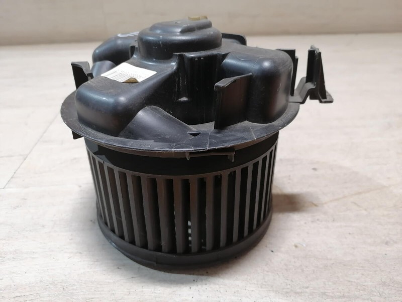 Almera G15 №4 моторчик печки