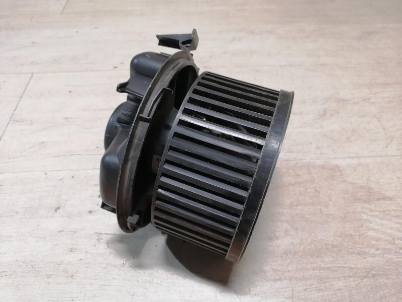 Almera G15 №4 моторчик печки