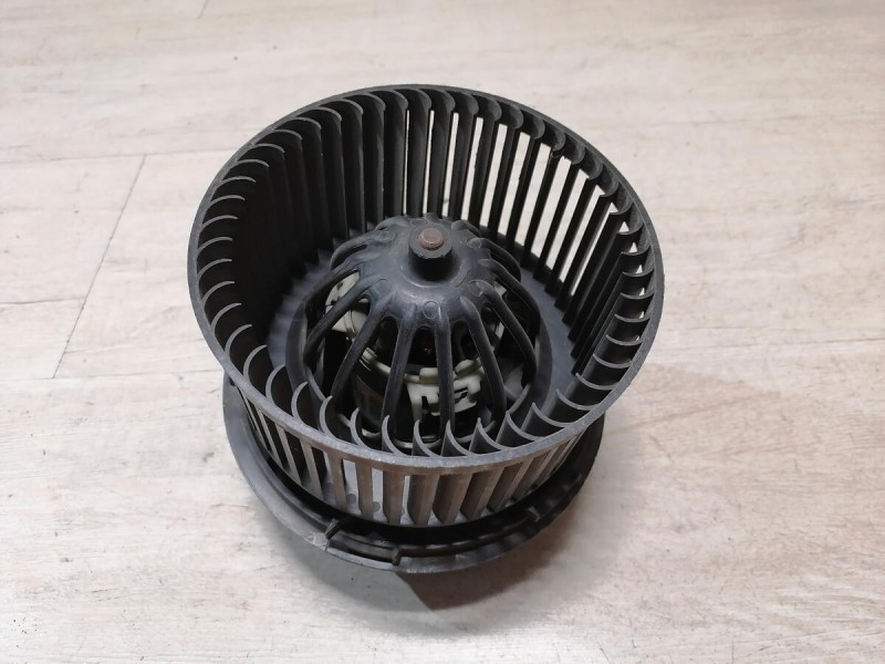 Almera G15 №4 моторчик печки