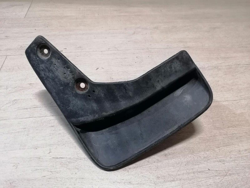 Lancer брызговик задний правый деф