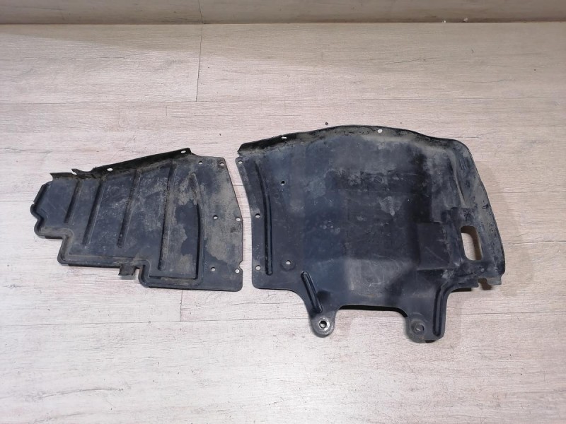 Lancer №1 пыльник двигателя левый к-кт MR479039