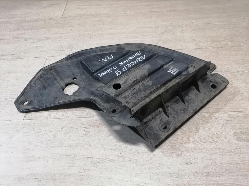 Lancer №1 пыльник переднего бампера левый