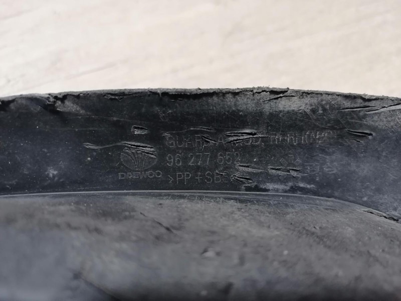 Lanos №2 брызговик задний правый деф