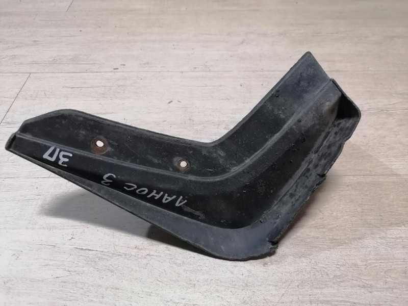 Lanos №3 брызговик задний правый деф