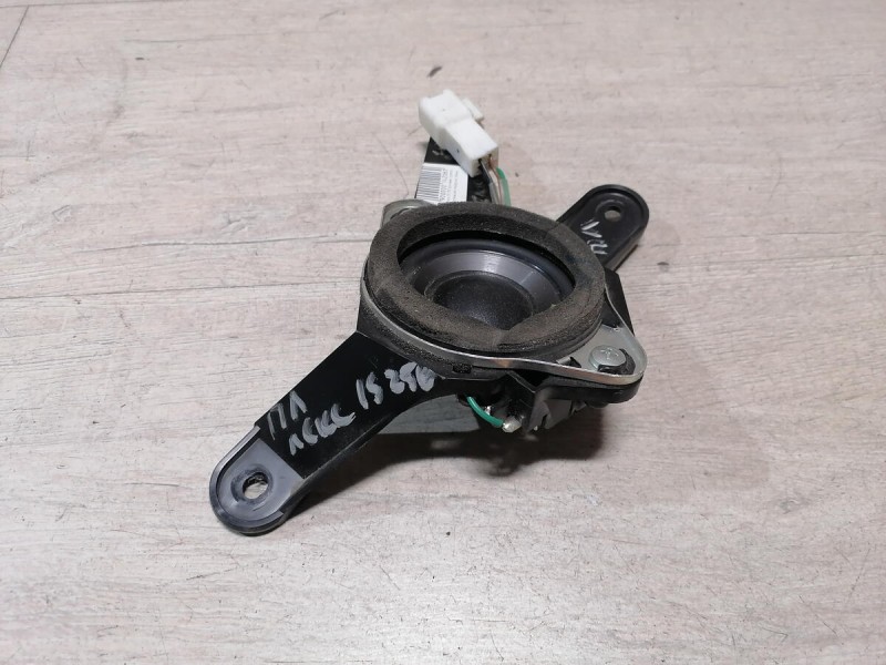 Lexus IS 250 динамик в дверь маленький передний левый