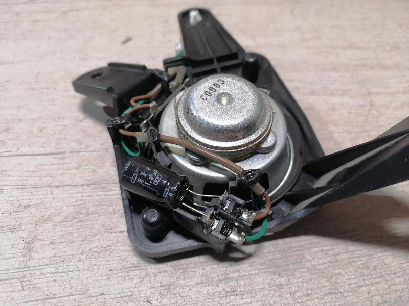 Lexus IS 250 динамик в дверь маленький передний левый