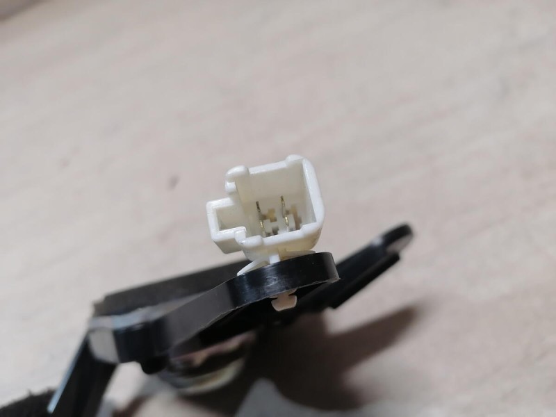 Lexus IS 250 динамик в дверь маленький передний правый