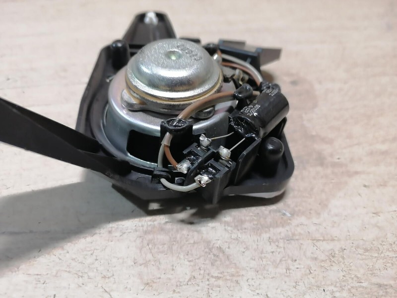 Lexus IS 250 динамик в дверь маленький передний правый