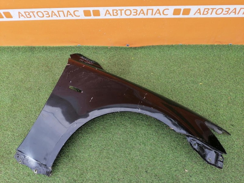 Lexus IS250 крыло переднее правое деф