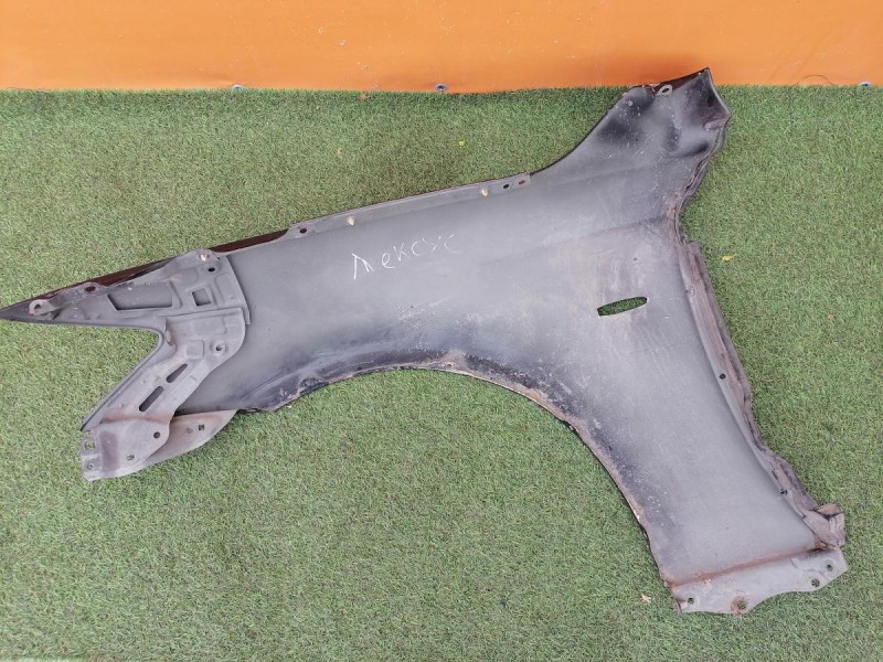 Lexus IS250 крыло переднее правое деф