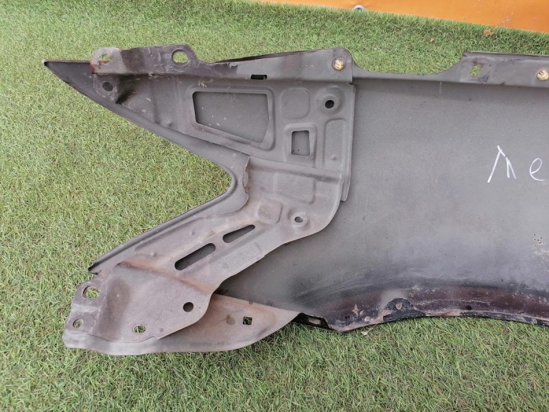 Lexus IS250 крыло переднее правое деф