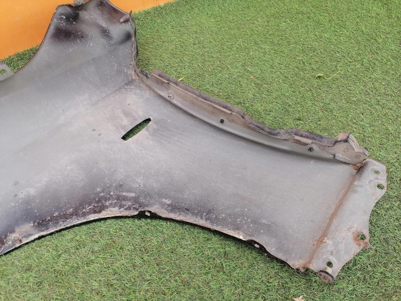 Lexus IS250 крыло переднее правое деф