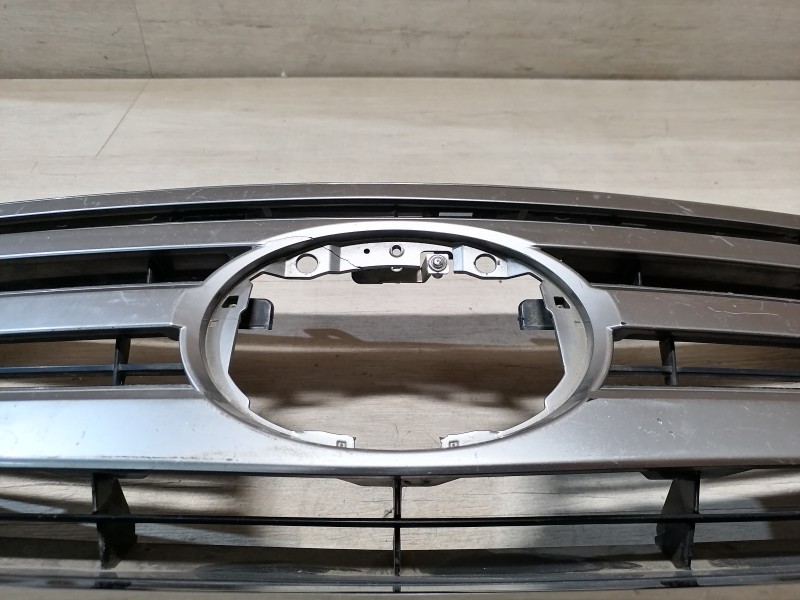 Lexus LX 570 решетка радиатора деф