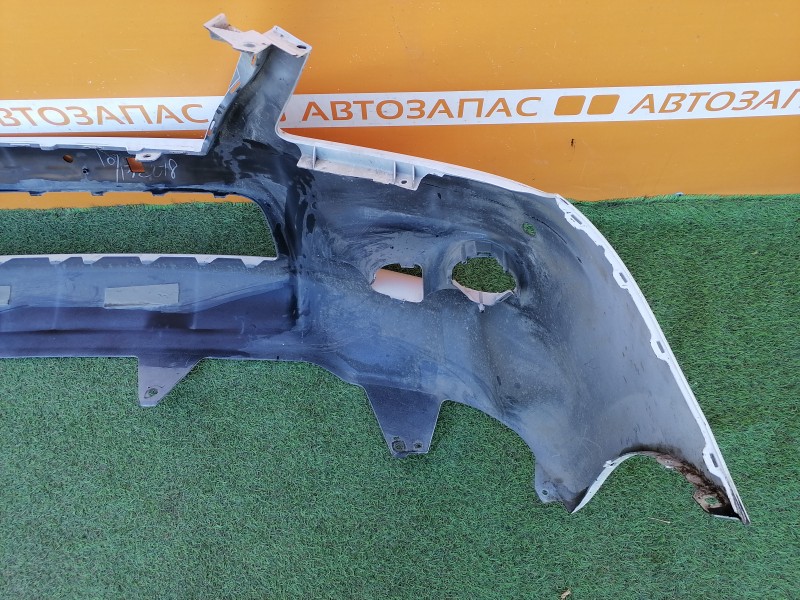 Lexus LX 570 бампер передний деф