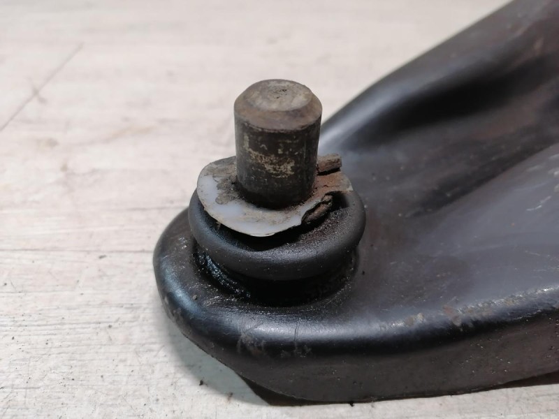 Logan 2 рычаг левый