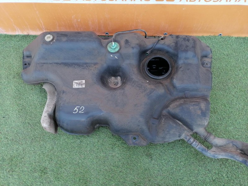 Logan 2 бензобак